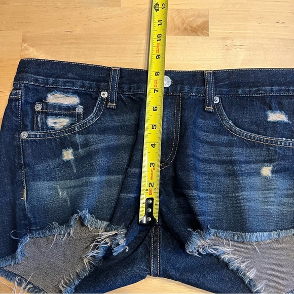 Rag & Bone Cut Off Denim Shorts Size 26 Dark Wash Blue Distressed Cotton - Picture 7 of 8